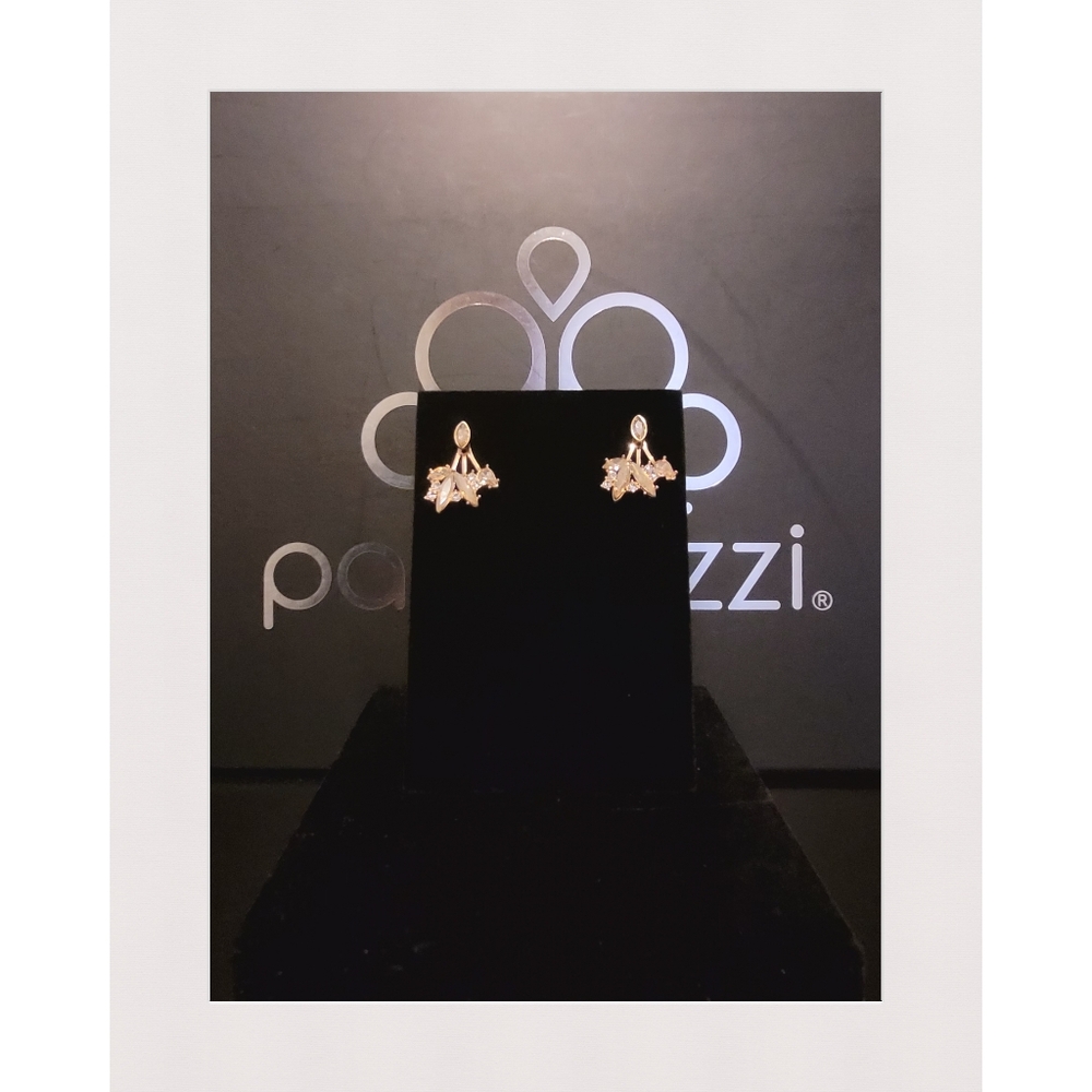 Paparazzi Jewelry Deco Dynamite Gold Post Earrings